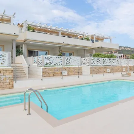 Aqua Life Luxury Apartment *